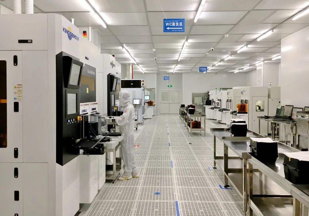 百級(jí)電子無(wú)塵車(chē)間的圖片 百級(jí)電子無(wú)塵車(chē)間的圖片