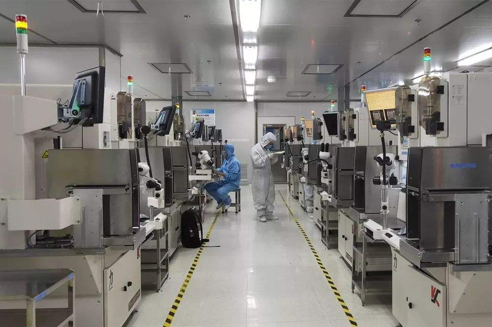 PCB無(wú)塵車間的圖片 PCB無(wú)塵車間的圖片